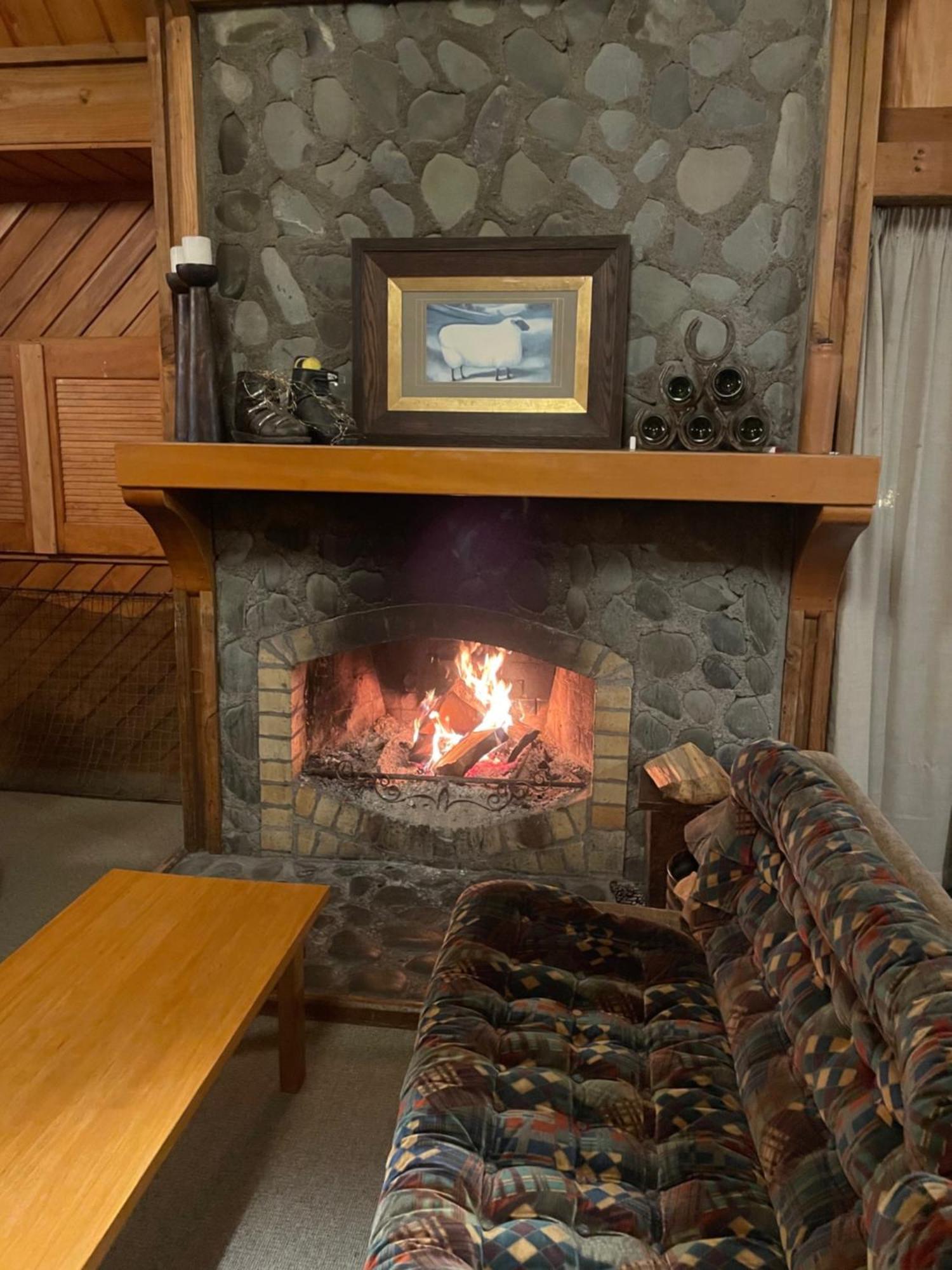 מת'בן Cedar Chalets And Barkers Lodge מראה חיצוני תמונה