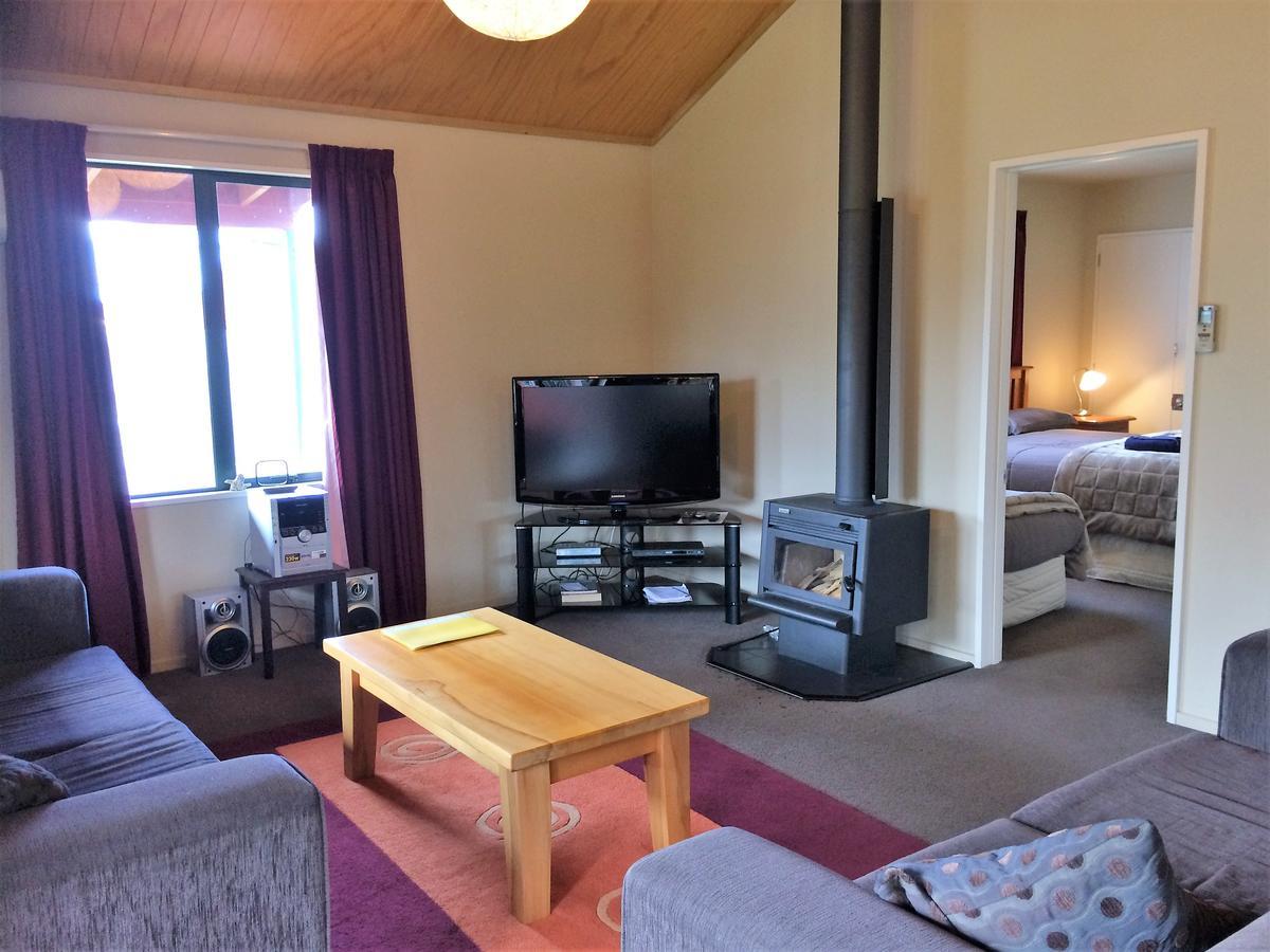 מת'בן Cedar Chalets And Barkers Lodge מראה חיצוני תמונה