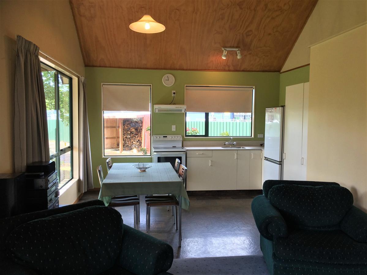 מת'בן Cedar Chalets And Barkers Lodge מראה חיצוני תמונה